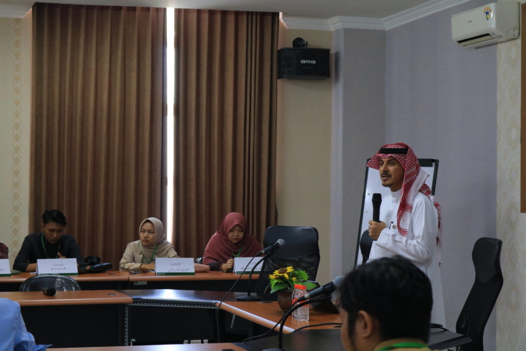 Dr Ali Al Amri memberikan pelatihan Fahm Al Qiroi kepada mahasiswa